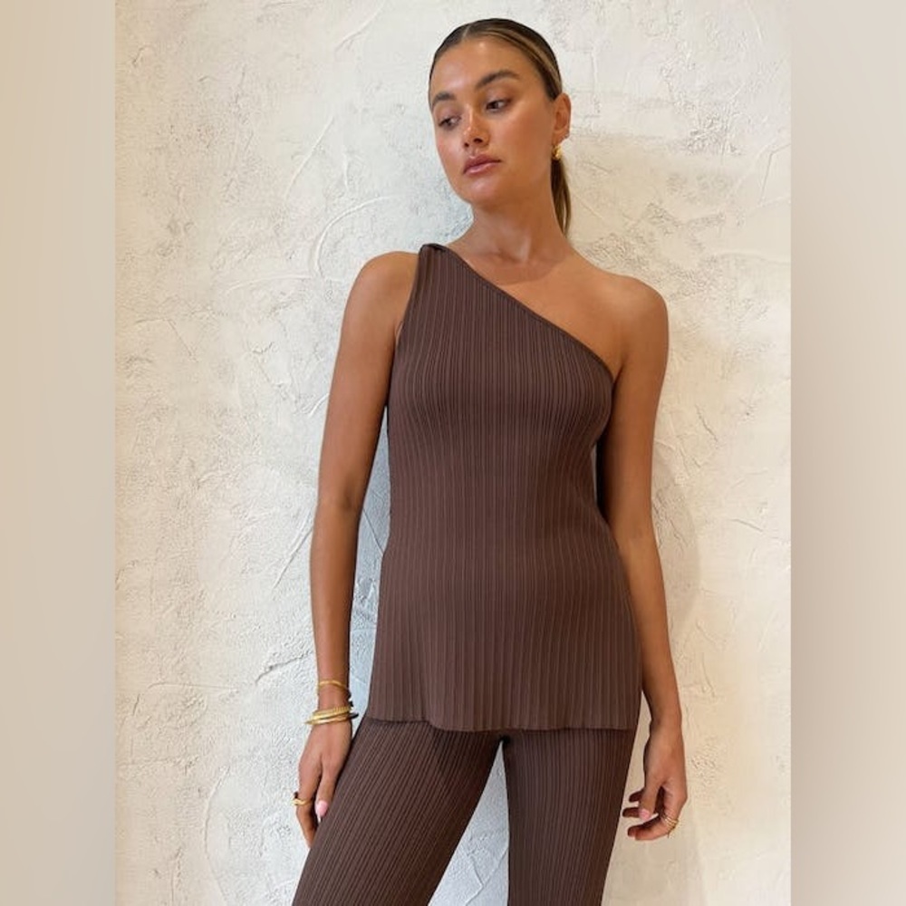 SIR THE LABEL Sylvie One Shoulder Asymmetrical Top Ribbed Chocolate Brown Size 4